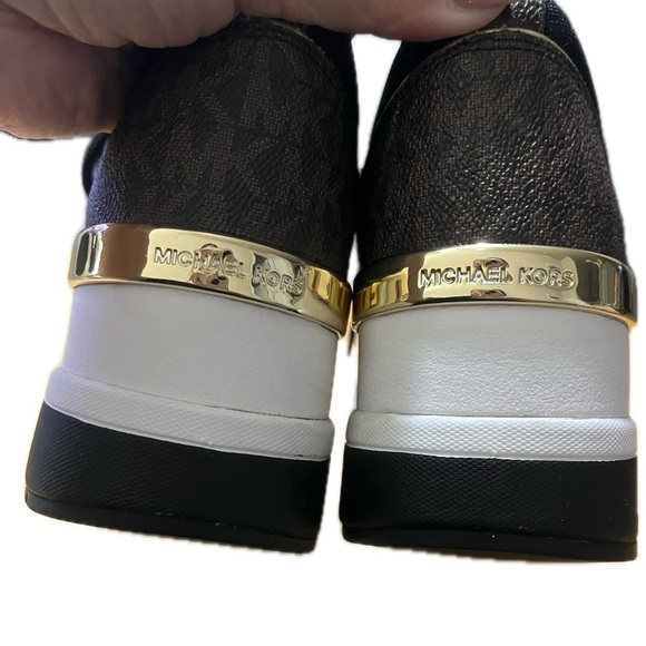 MICHAEL Michael Kors Women's Liv Trainer Logo Sneakers, 8.5M - Picture 5 of 15